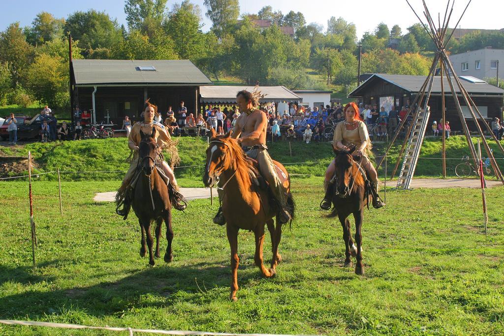 Ústí nad Orlicí 图里斯提卡萨克尔旅舍旅舍 外观 照片